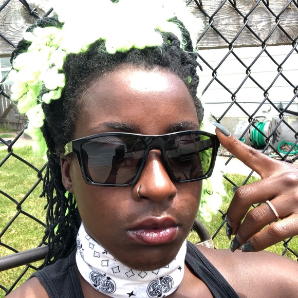 Meet your Posher, Jackson - Picture 3 of 9